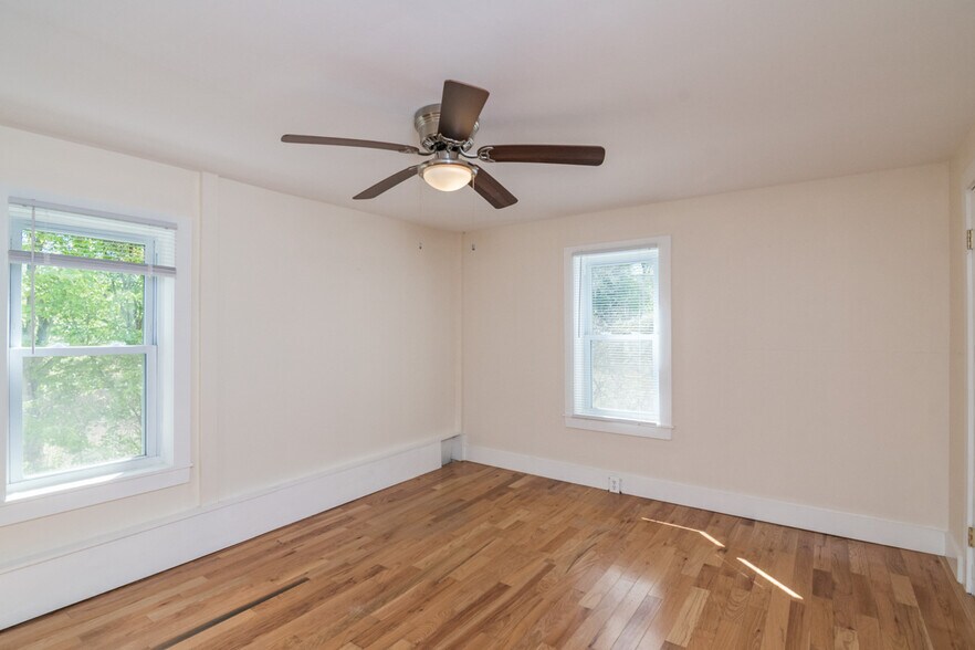 More Photos Of 15-24 Paquette & 142-144 West St ave, Northampton Apartments For Sale