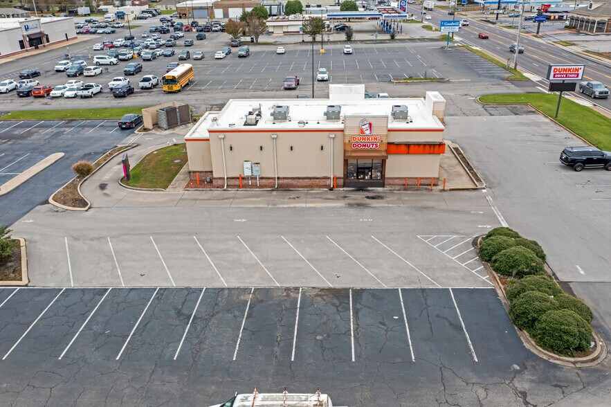 More Photos Of 1608 N Locust Ave, Lawrenceburg Restaurant For Lease