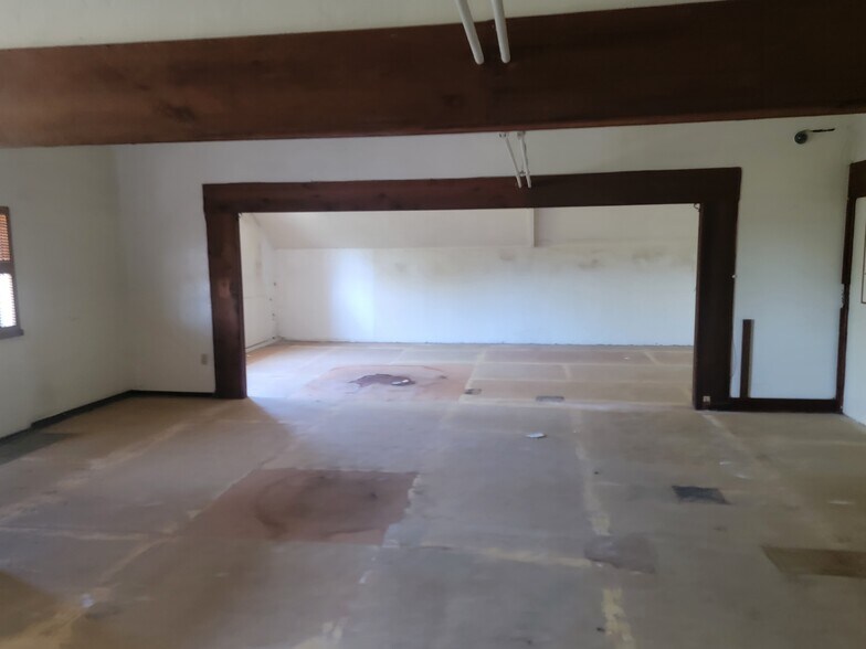 More Photos Of 425 Appian Way, El Sobrante Freestanding For Sale