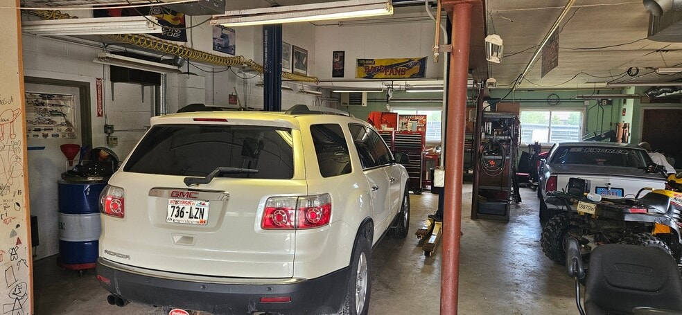 More Photos Of 1130 Horicon St, Mayville Auto Repair For Sale
