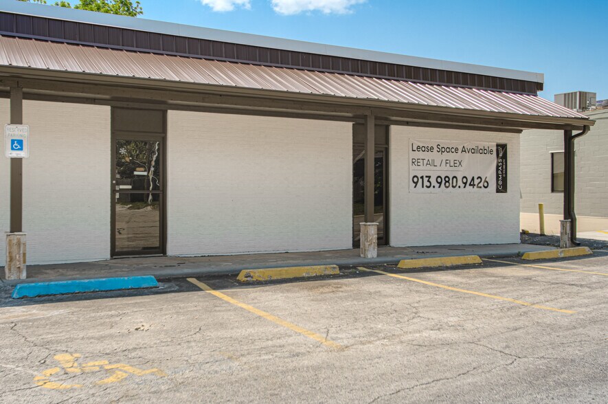 More Photos Of 12119 Johnson Dr, Shawnee Storefront For Sale