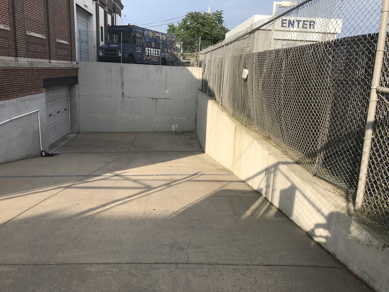 More Photos Of 5223 Torresdale Ave, Philadelphia Auto Repair For Sale