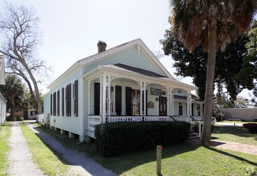 More Photos Of 417 Zarragossa St, Pensacola Office Residential For Sale