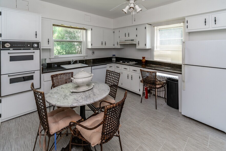 More Photos Of 38 John Ringo Rd, Ringoes Apartments For Sale