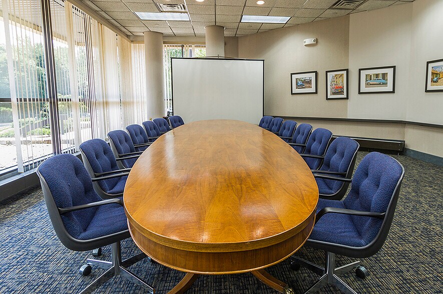 More Photos Of 1 Omega Dr, Stamford Office For Lease