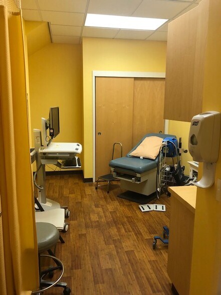 More Photos Of 1525 Kalakaua Ave, Honolulu Medical For Lease