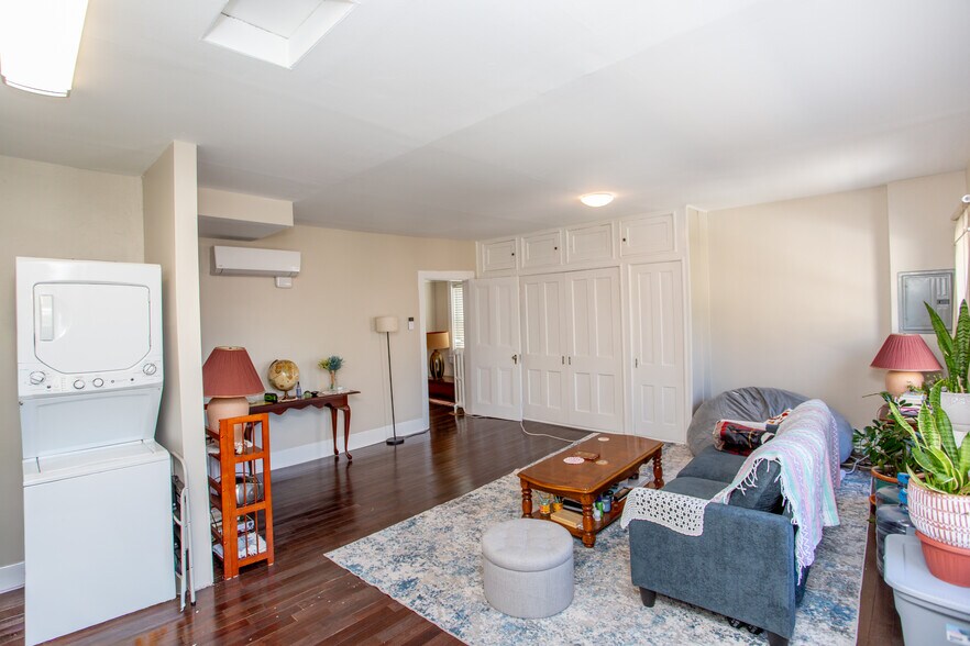 More Photos Of 45 Bridge St, Lambertville Storefront Retail Office For Sale