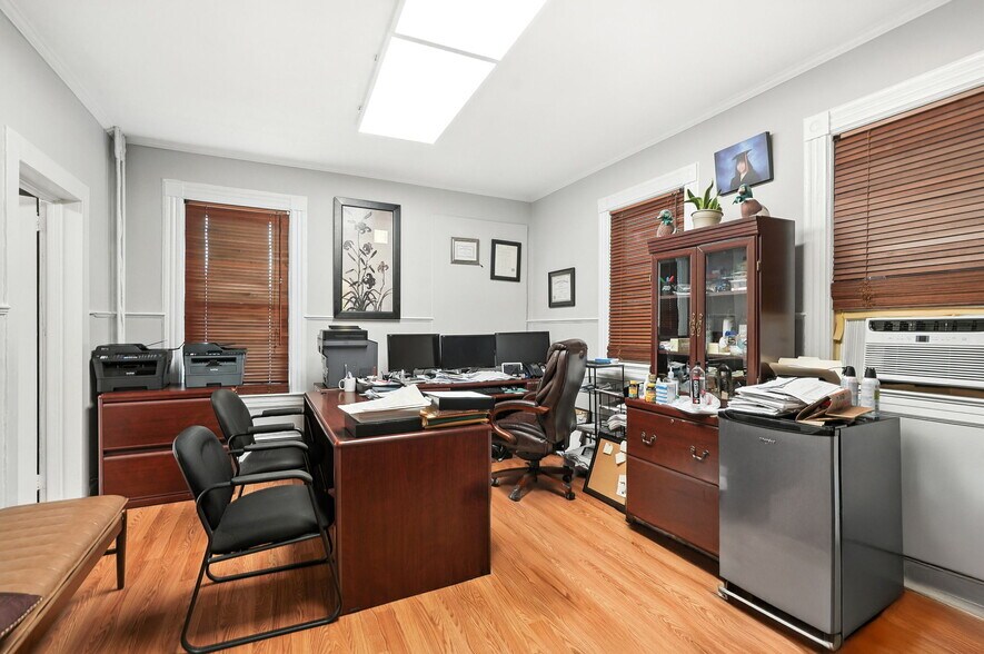 More Photos Of 158 Grand St, White Plains Office For Sale