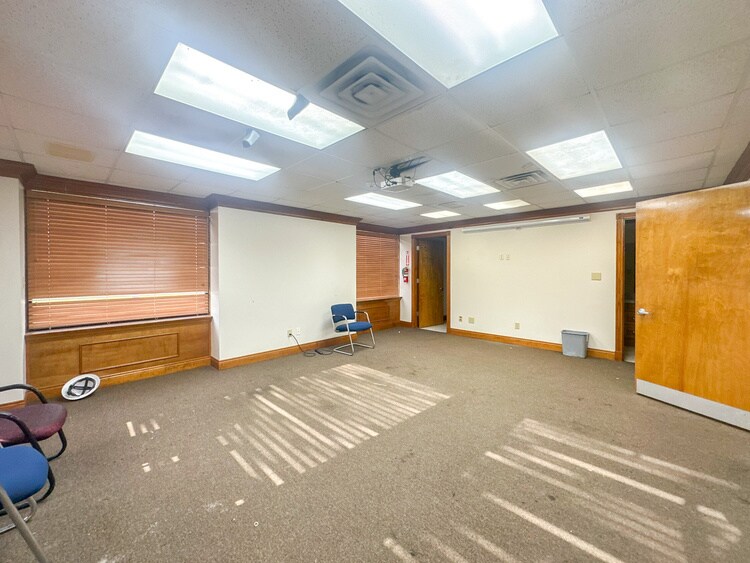 More Photos Of 3721 Highway 90 E, Broussard Light Distribution For Lease