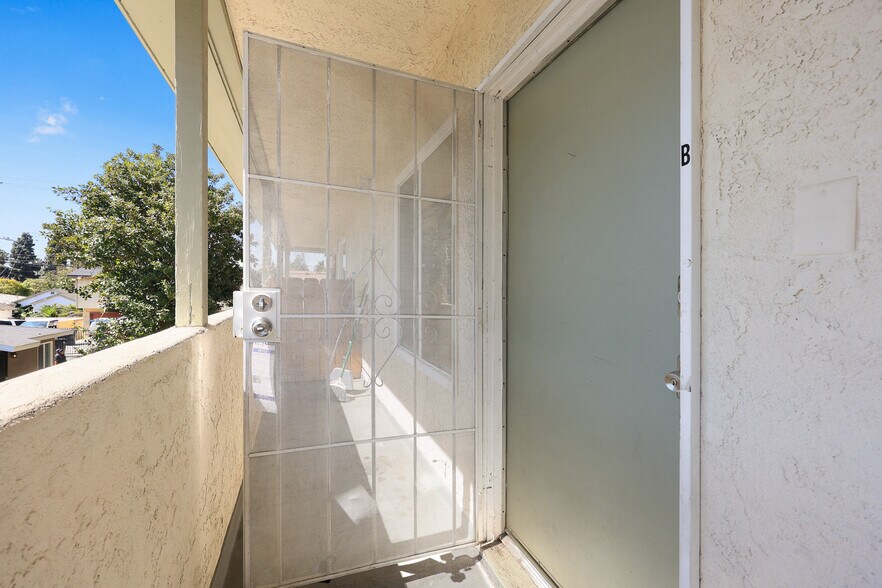 More Photos Of 7751-7753 Milton Ave, Whittier Apartments For Sale