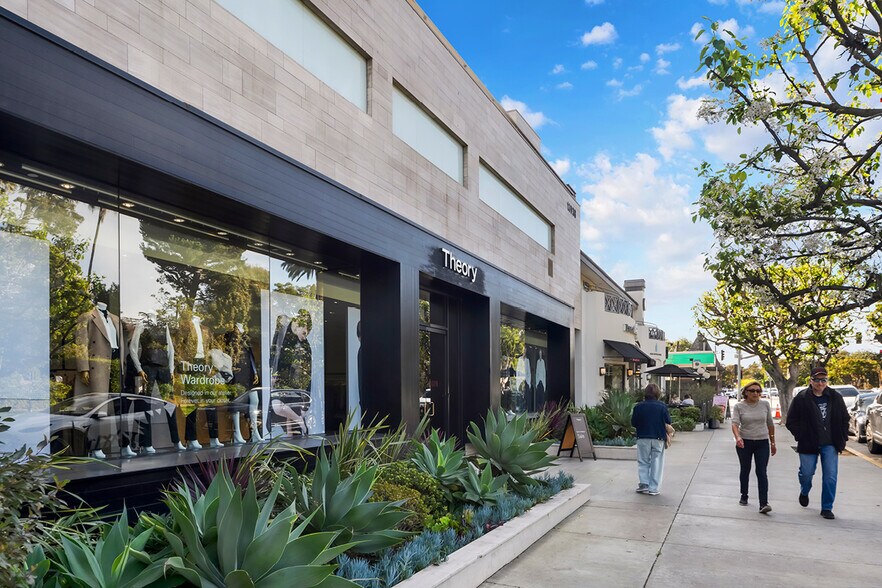 More Photos Of 13038 San Vicente Blvd, Los Angeles Freestanding For Sale