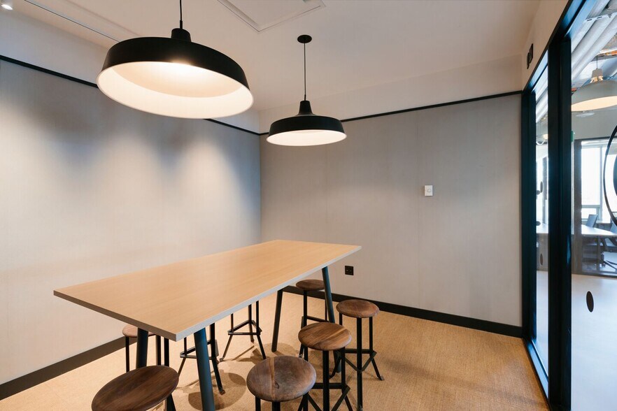More Photos Of 450 SW Marine Dr, Vancouver Coworking Space
