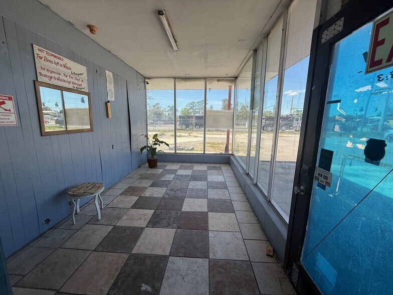 More Photos Of 3960 Silver Star Rd, Orlando Auto Dealership For Sale