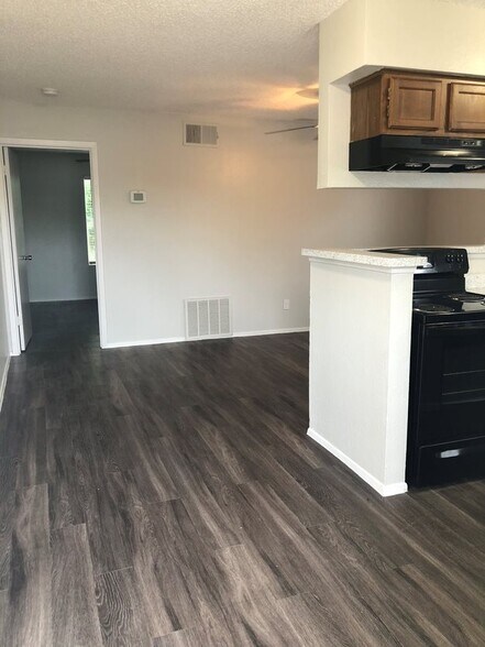 More Photos Of 811 Darby Blvd, San Antonio Apartments For Sale