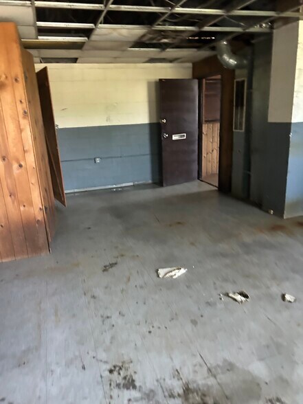 More Photos Of 2500 Spring Grove Ave, Cincinnati Warehouse For Sale