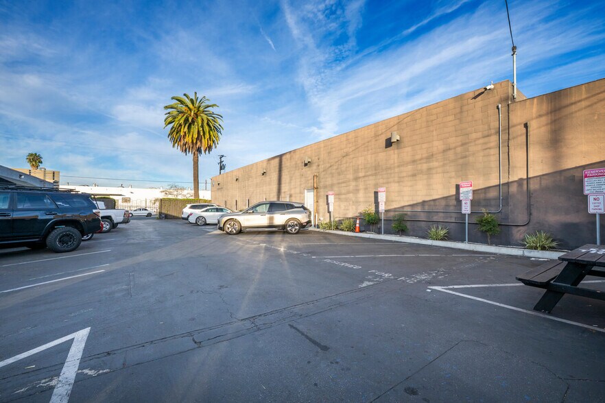 More Photos Of 1342 Coronado Ave, Long Beach Loft Creative Space For Lease