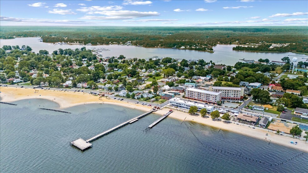 More Photos Of 10 Irving Ave N, Colonial Beach Apartments For Sale