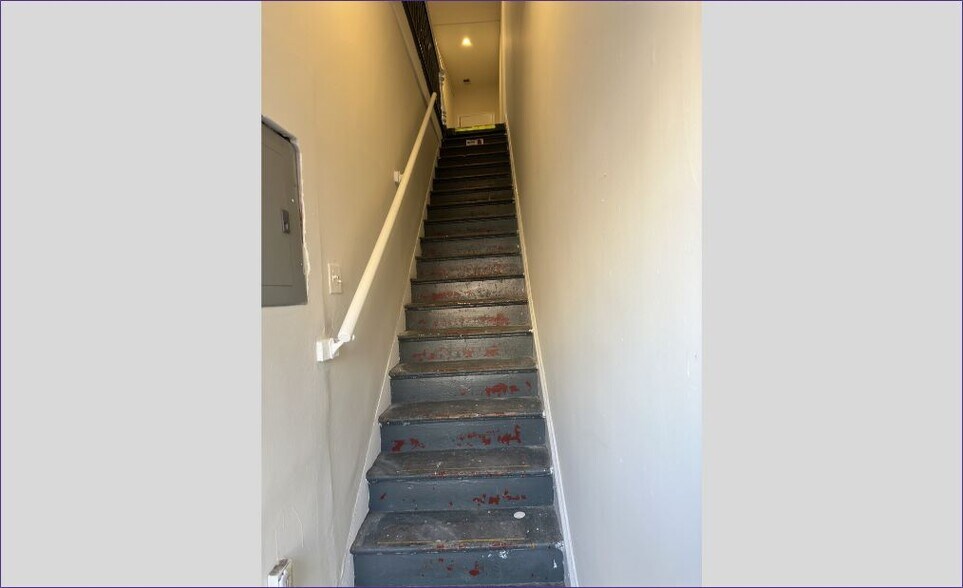 More Photos Of 607 Pennsylvania Ave SE, Washington Storefront Retail Office For Lease