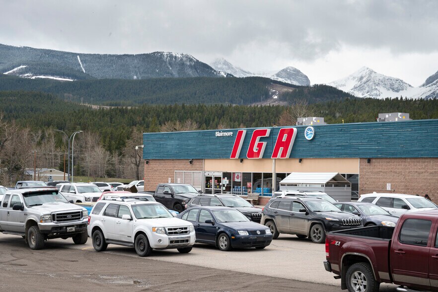 More Photos Of 11001 20 Av, Blairmore Freestanding For Sale