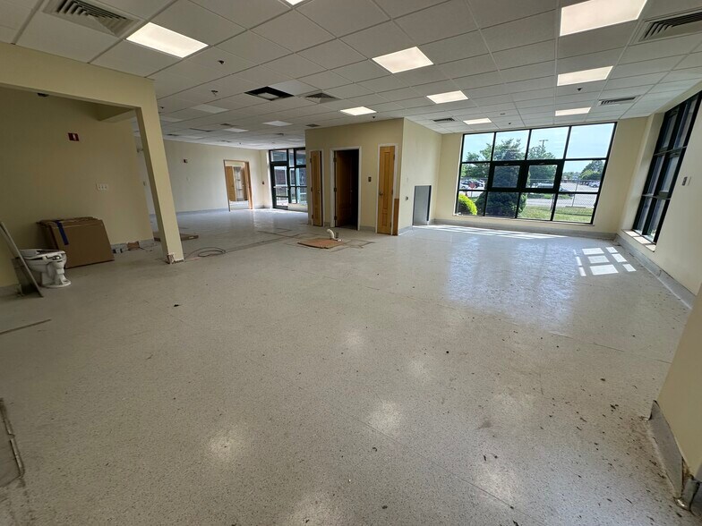 More Photos Of 51 Technology Way, West Greenwich Research And Development For Lease