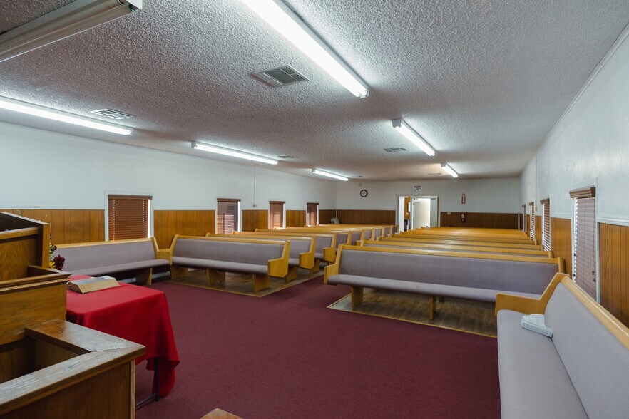 More Photos Of 21562 Reynolds Ave, Dos Palos Religious Facility For Sale