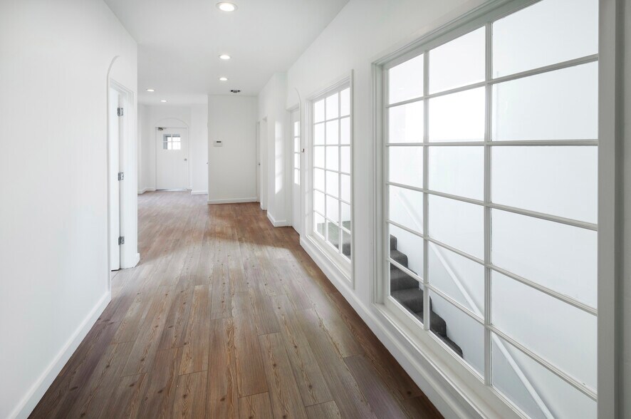 More Photos Of 734-736 N Highland Ave, Los Angeles Storefront Retail Office For Sale