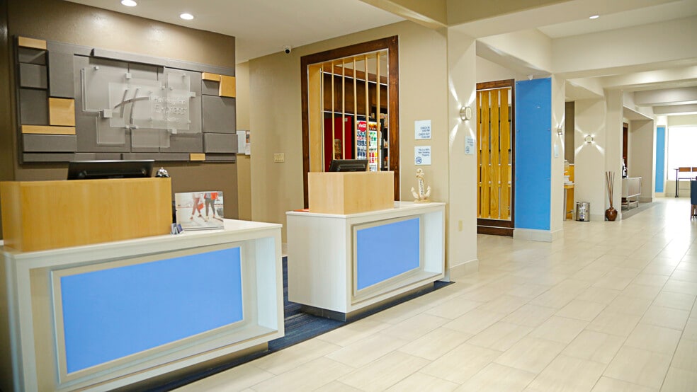 More Photos Of 2440 Gulf Fwy, Texas City Hotel For Sale