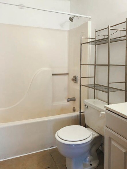 More Photos Of 2215 Vienna Rd, Rolla Apartments For Sale