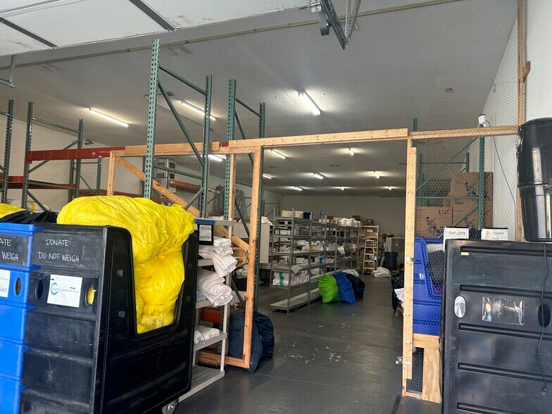 More Photos Of 101 Mattie M Kelly Blvd, Destin Light Distribution For Lease