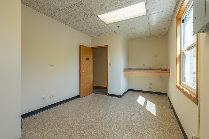 More Photos Of 17047-17061 S Harlem Ave, Tinley Park Medical For Lease