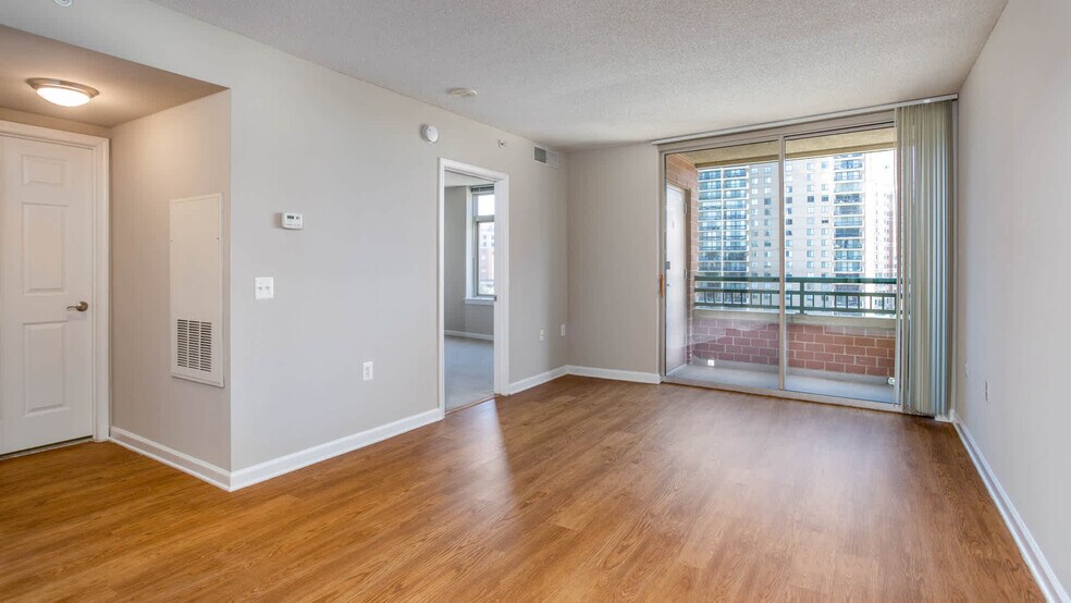 More Photos Of 901 N Nelson St, Arlington Apartments For Lease