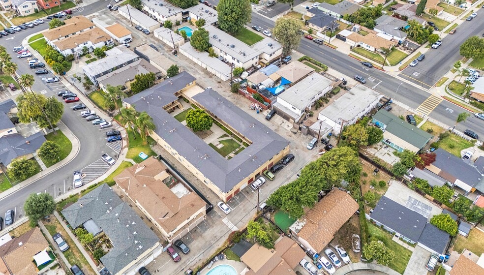 More Photos Of 383 Orchid Ln, Pomona Apartments For Sale