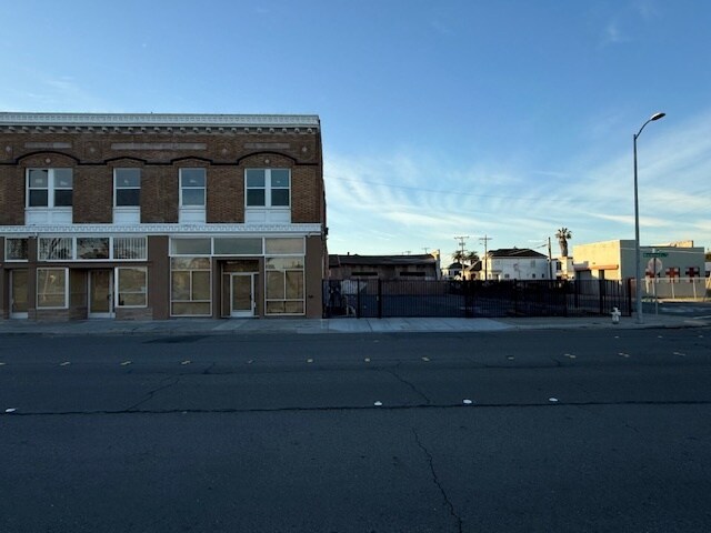 More Photos Of 512 Macdonald Ave, Richmond General Retail For Sale