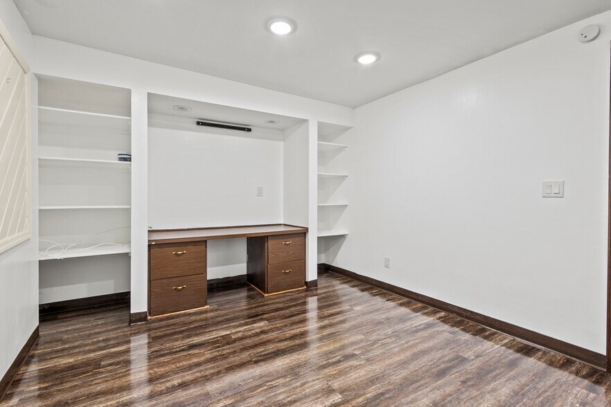 More Photos Of 108 N Depot Dr, Fort Pierce Office Residential For Lease