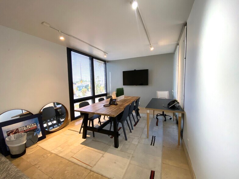 More Photos Of 4331 N 12th St, Phoenix Office Residential For Lease