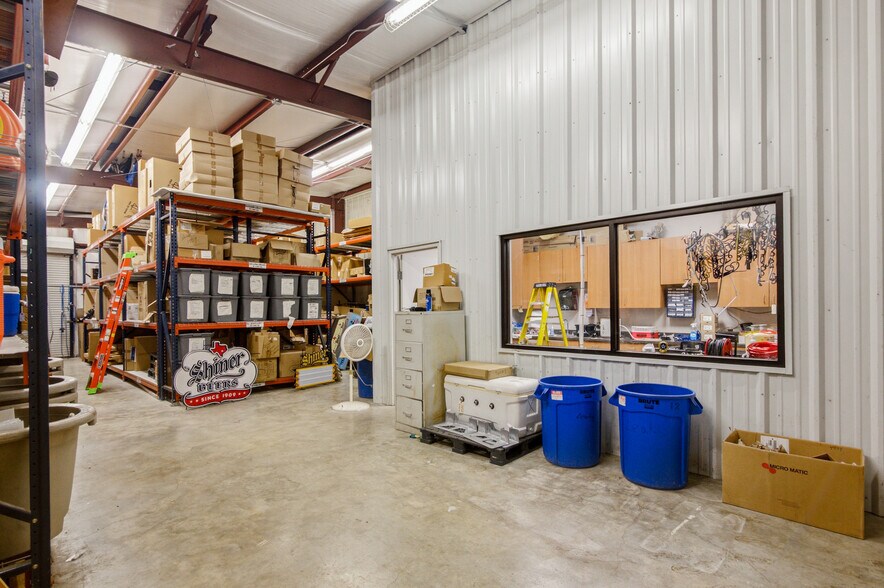 More Photos Of 8316 Lone Tree Rd, Victoria Industrial For Sale
