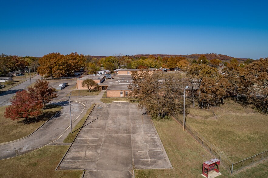 More Photos Of 200 Forrest Park Rd, Bartlesville Religious Facility For Sale