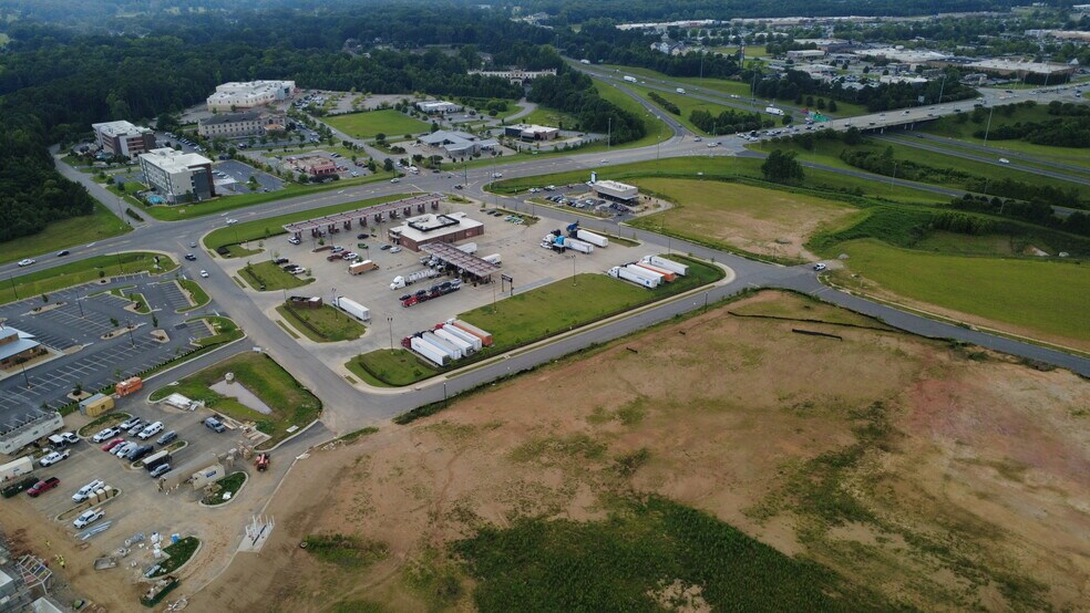 More Photos Of 85 Interstate, Opelika Land For Sale