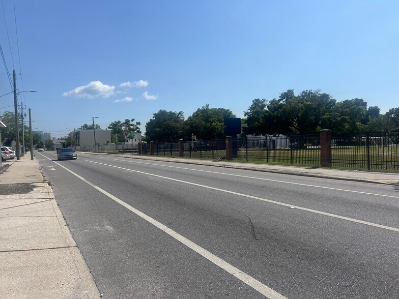 More Photos Of 2907 N Florida Ave, Tampa Warehouse For Lease