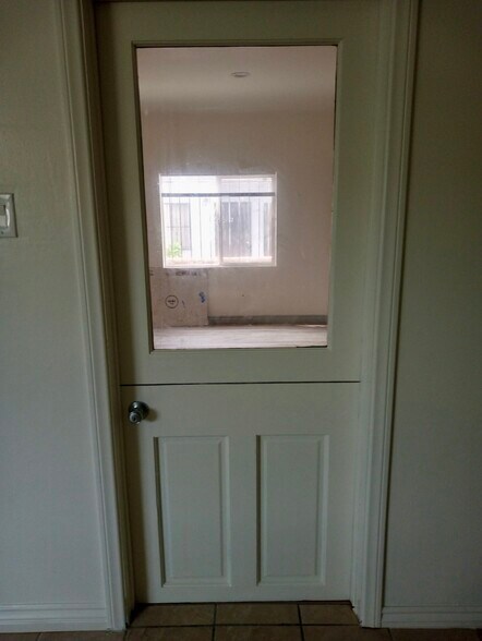 More Photos Of 8930 S Vermont Ave, Los Angeles Daycare Center For Sale