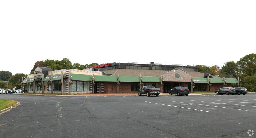 More Photos Of 574 Washington St, Easton Freestanding For Lease