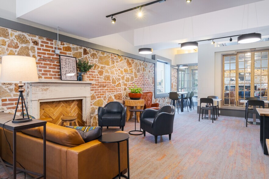 More Photos Of 8105 Rasor Blvd, Plano Coworking Space