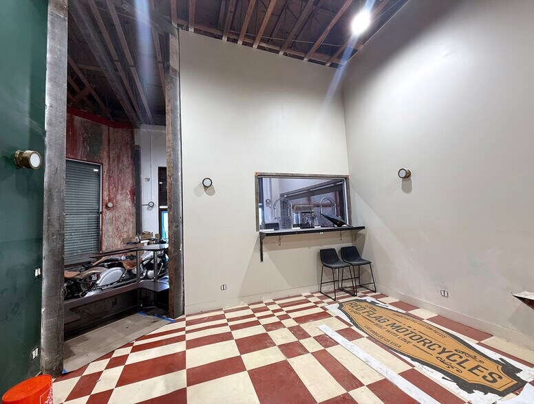 More Photos Of 106 E 12th St, Los Angeles Storefront For Sale