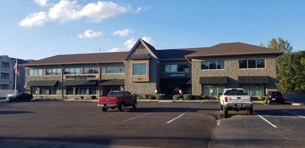 More Photos Of 232 Vance Rd, Valley Park Office For Lease