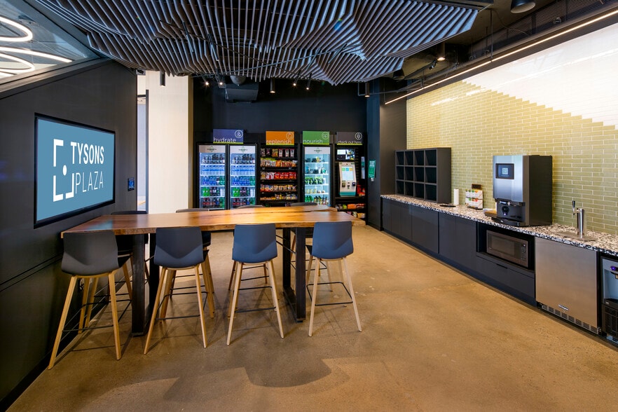 More Photos Of 1410 Spring Hill Rd, McLean Office For Lease