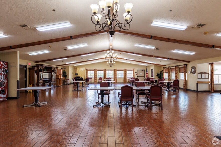 More Photos Of 2229 N Carroll Blvd, Denton Skilled Nursing Facility For Sale