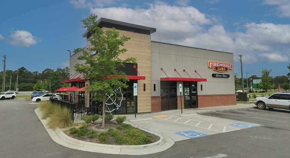 Primary Photo Of 890 US-401, Laurinburg General Retail For Sale