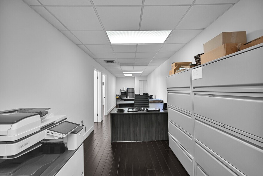 More Photos Of 2650 SW 27th Ave, Miami Office For Sale