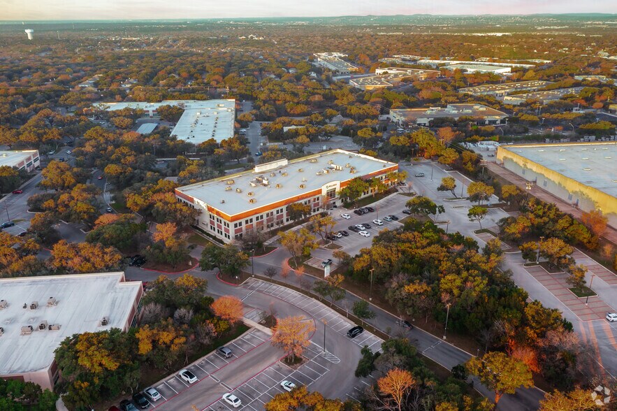 More Photos Of 12459 Network Blvd, San Antonio Office For Lease