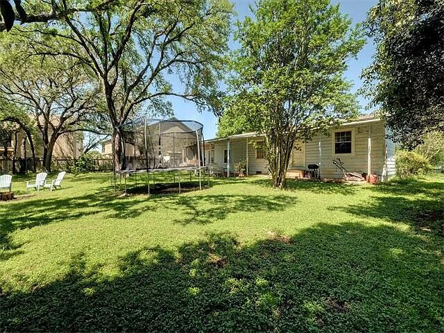 More Photos Of 1301 E Main St, Round Rock Specialty For Sale